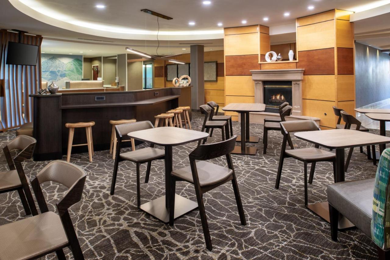 | SpringHill Suites by Marriott Medford