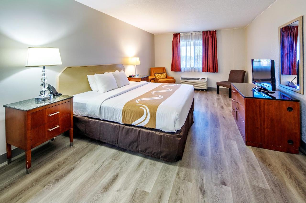 King Room - Disability Access/Non-Smoking at Quality Inn & Suites Lake Havasu City