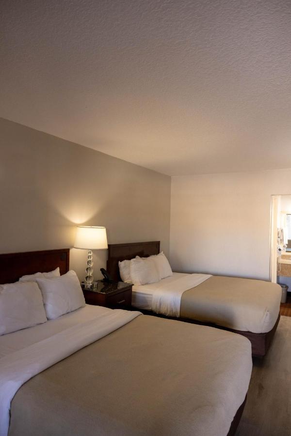 Queen Room with 2 Queen Beds at Quality Inn & Suites Lake Havasu City