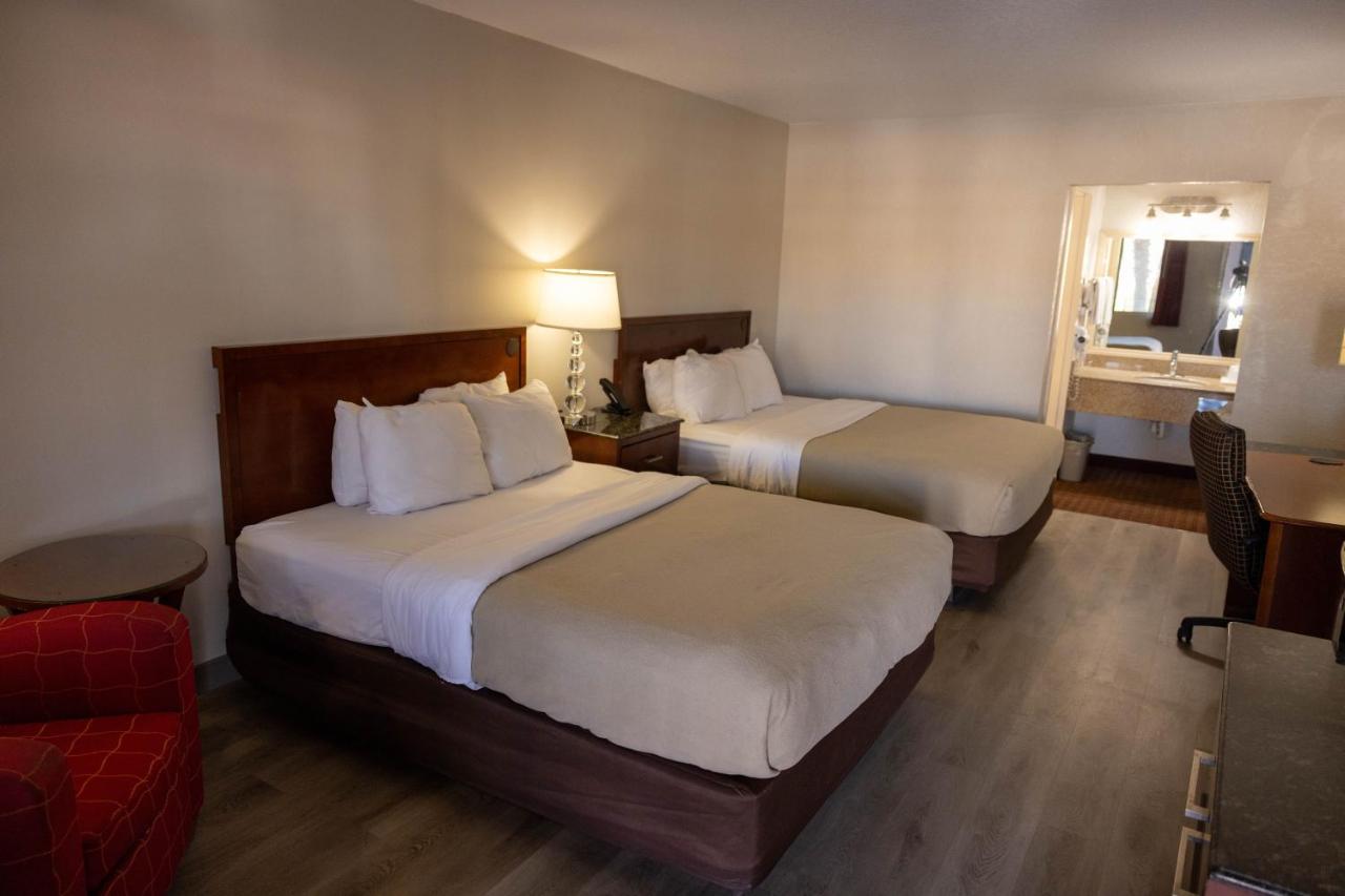 Queen Room with 2 Queen Beds at Quality Inn & Suites Lake Havasu City