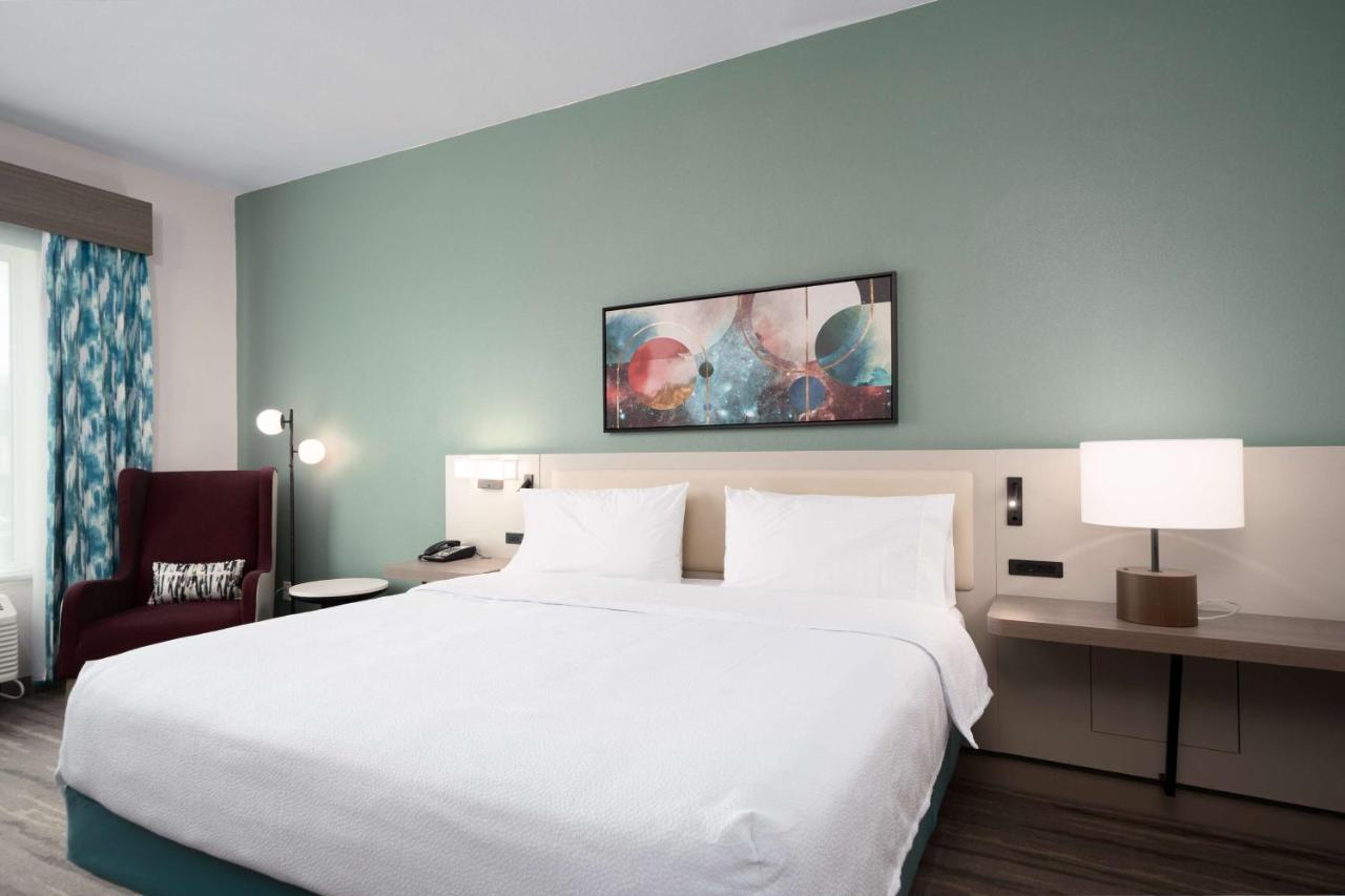 King Room with Bath Tub - Disability Access at Hilton Garden Inn Houston/Clear Lake NASA