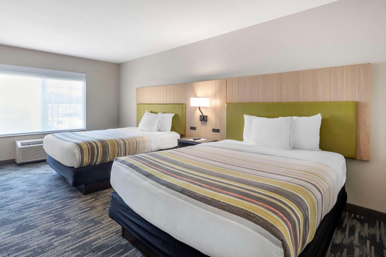 | Country Inn & Suites by Radisson, St. Peters, MO