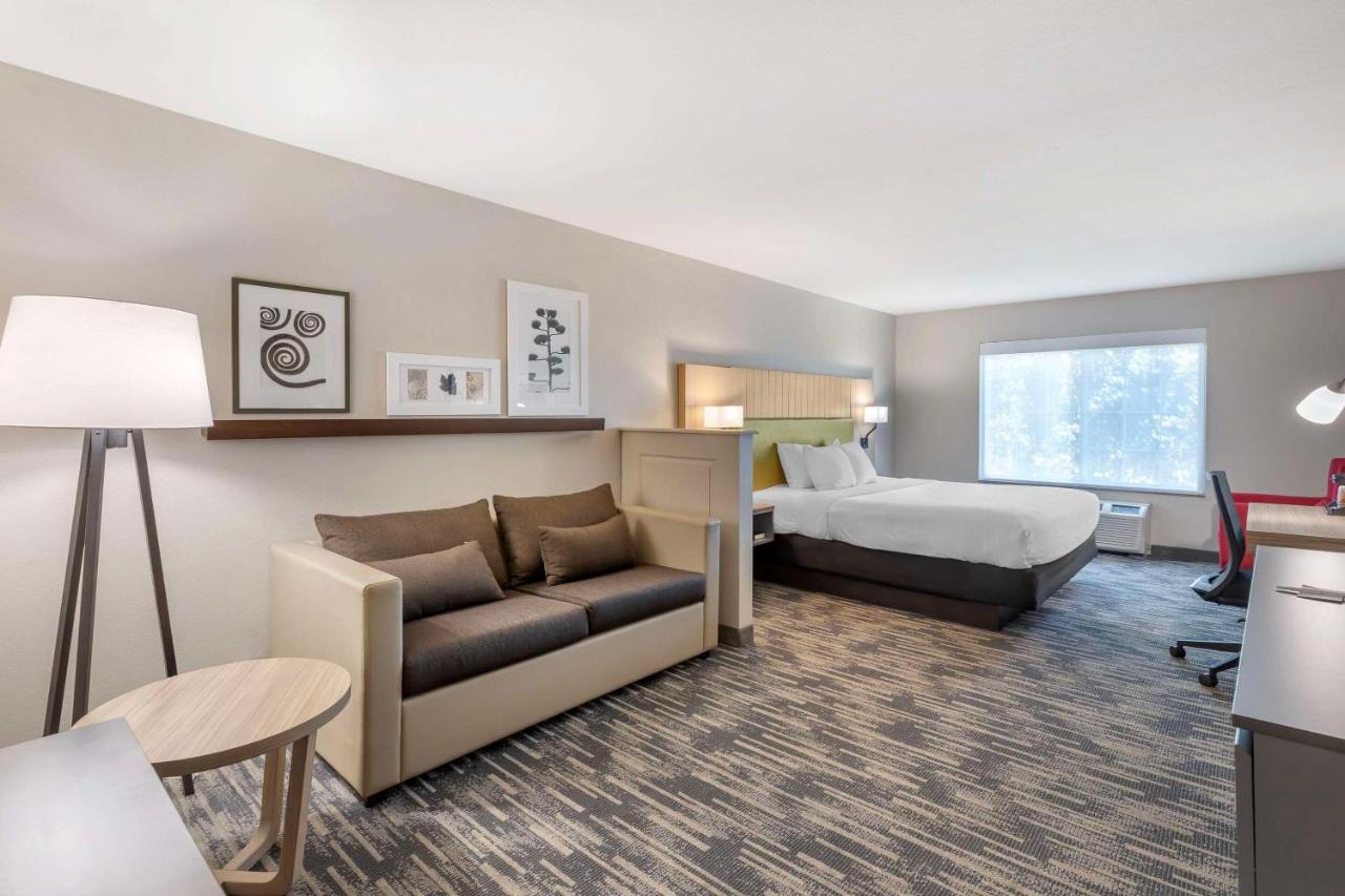 | Country Inn & Suites by Radisson, St. Peters, MO