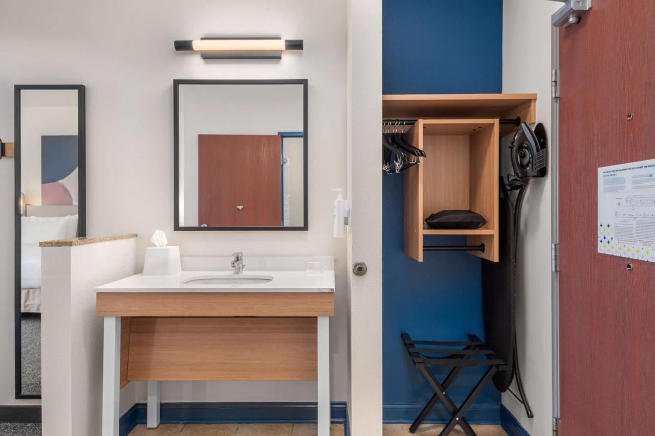 Room #47069705 at Spark by Hilton Minot