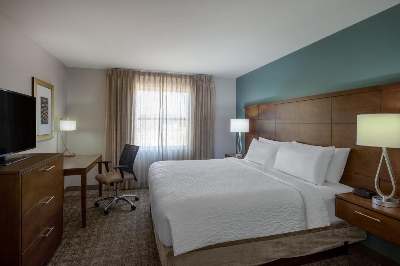 | Staybridge Suites Phoenix East - Gilbert, an IHG Hotel