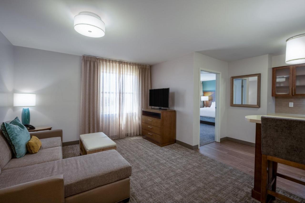 | Staybridge Suites Phoenix East - Gilbert, an IHG Hotel