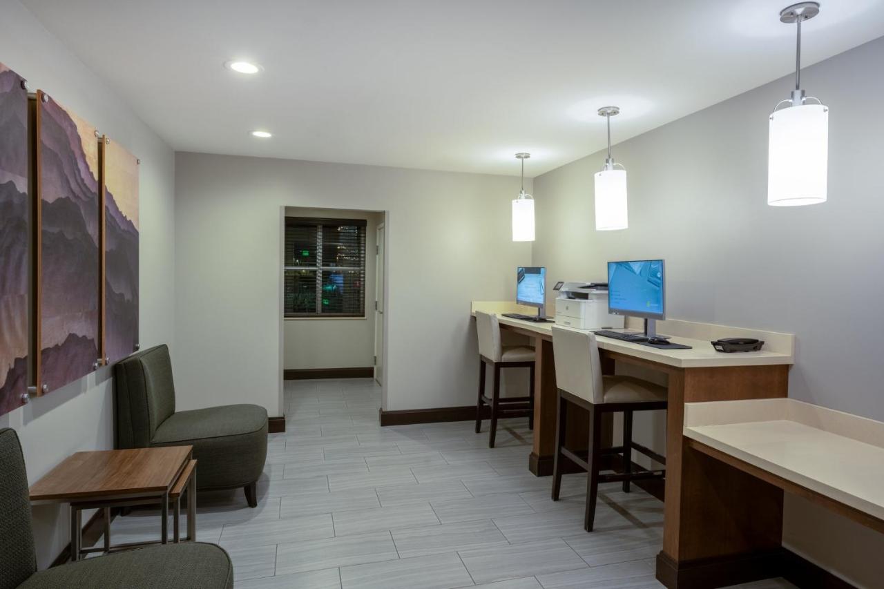 | Staybridge Suites Phoenix East - Gilbert, an IHG Hotel