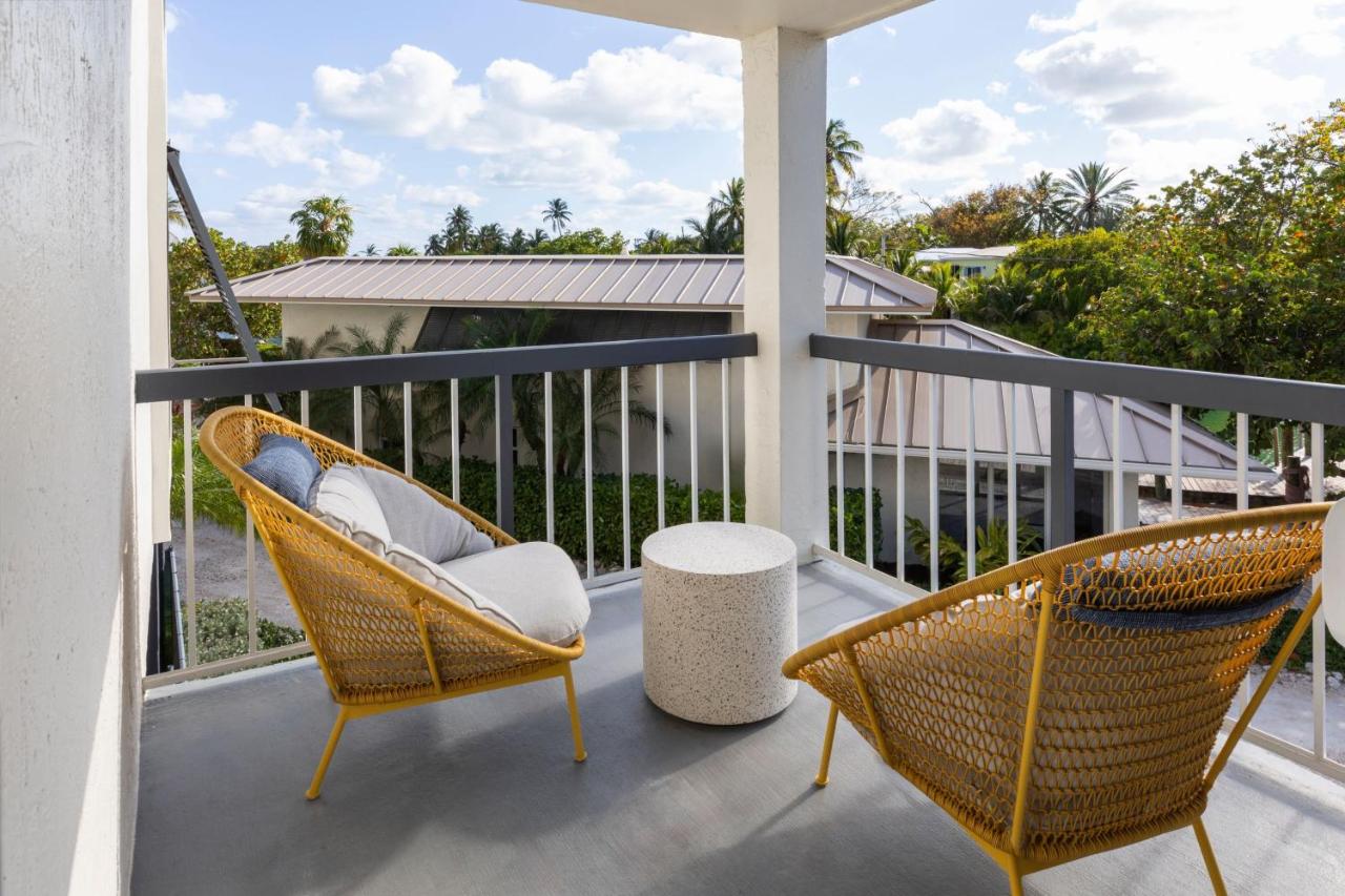 Postcard Inn Beach Resort & Marina