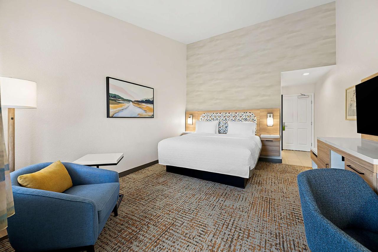 King Room with Balcony at Hampton Inn Morgan Hill