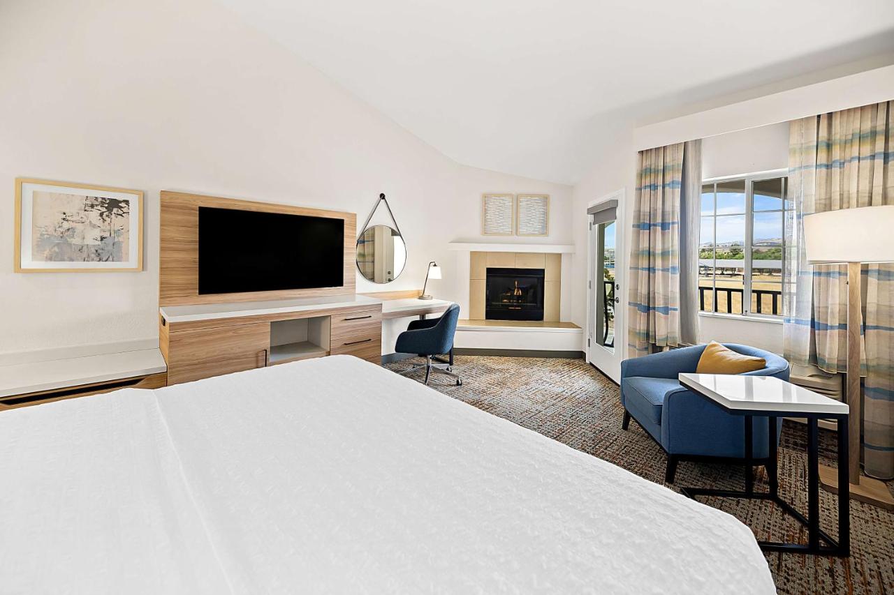King Room with Balcony at Hampton Inn Morgan Hill