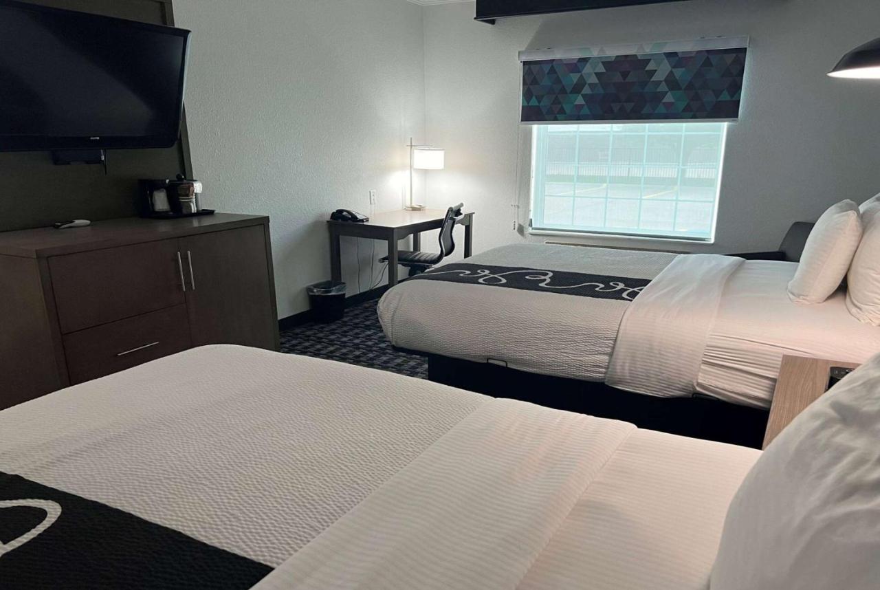 Deluxe Queen Room with Two Queen Beds at La Quinta Inn & Suites by Wyndham Dalhart