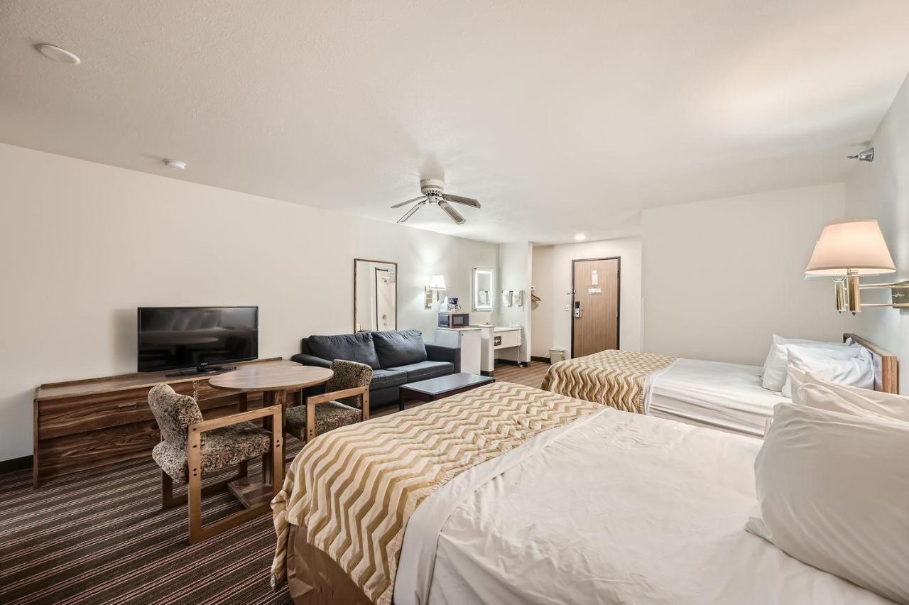 Studio Suite with Two Queen Beds - Non-Smoking at Travelodge by Wyndham Longmont