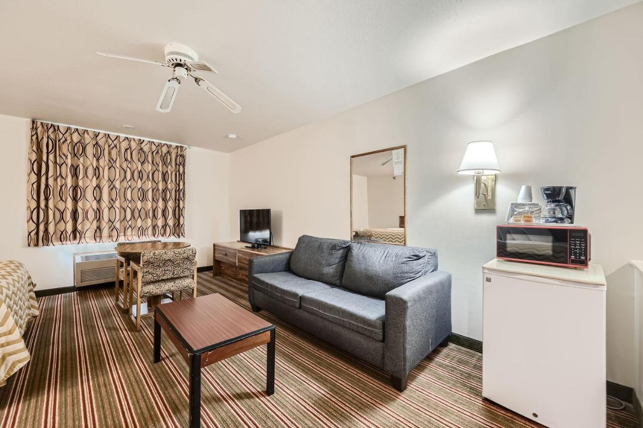 Studio Suite with Two Queen Beds - Non-Smoking at Travelodge by Wyndham Longmont