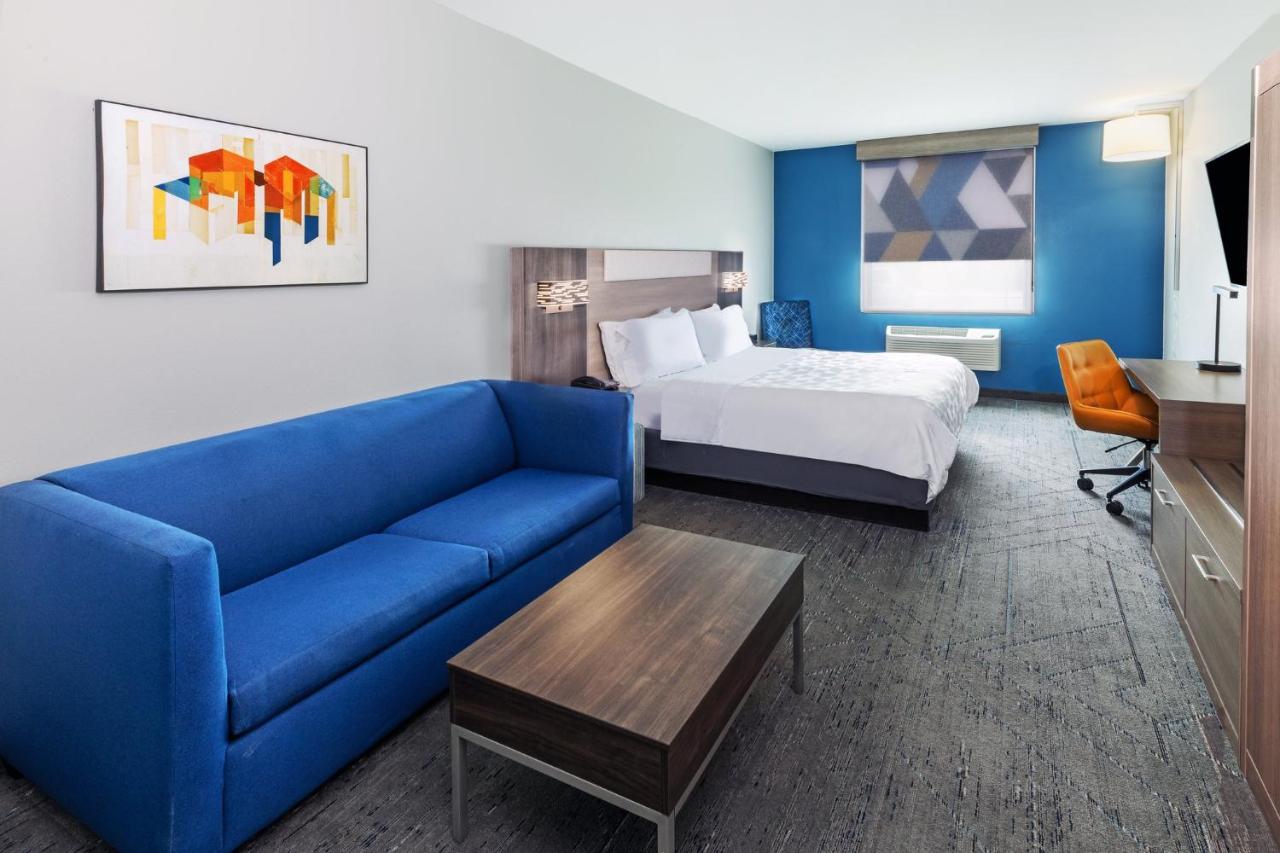 King Suite with Sofa Bed - Non-Smoking at Holiday Inn Express Harvey-Marrero by IHG
