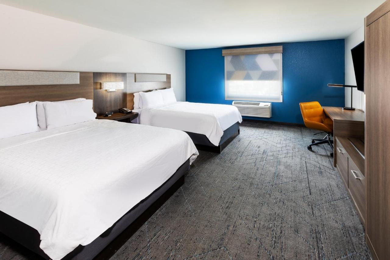Queen Room Feature with Two Queen Beds - Non-Smoking at Holiday Inn Express Harvey-Marrero by IHG