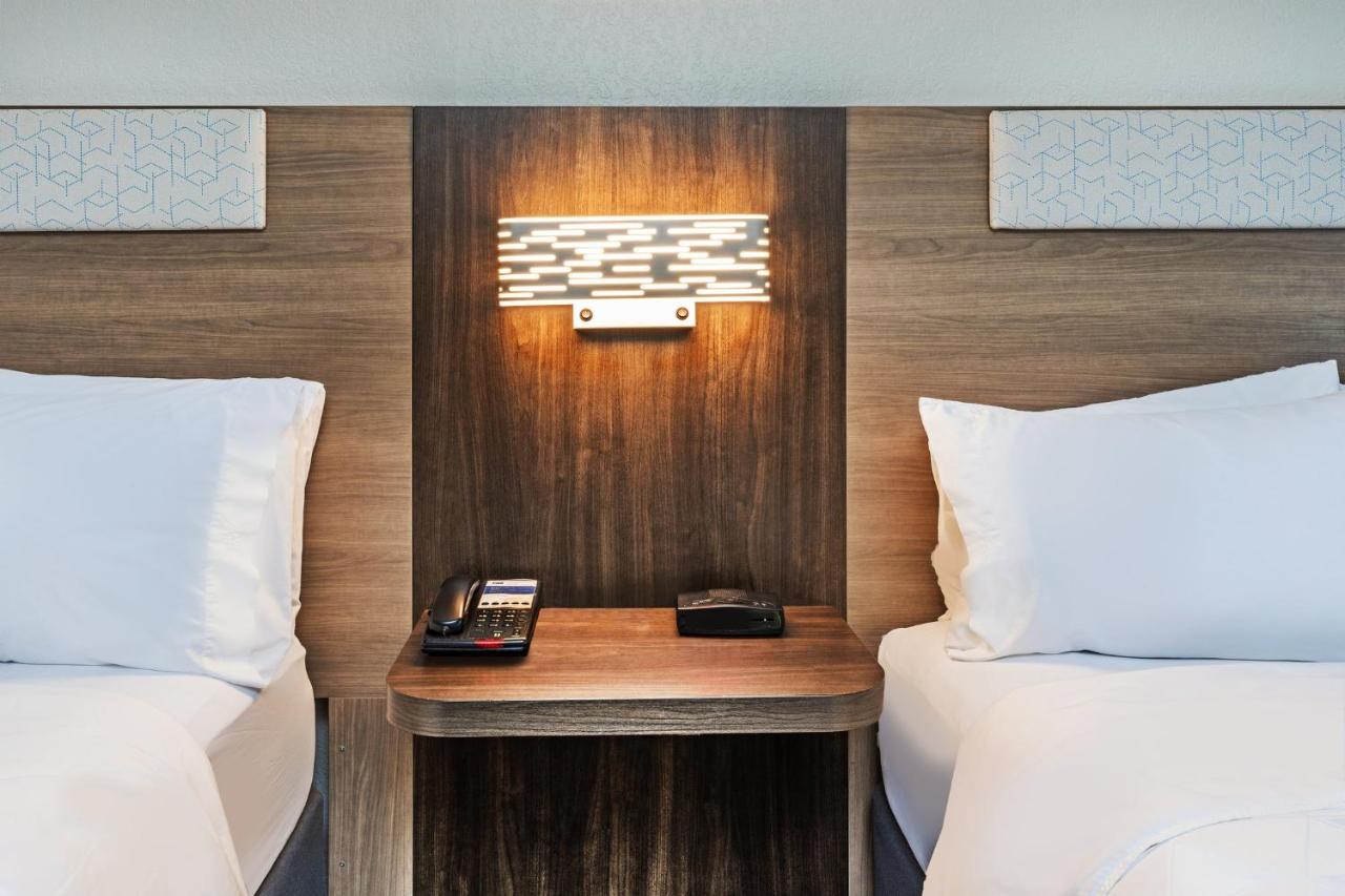 | Holiday Inn Express Harvey-Marrero, an IHG Hotel