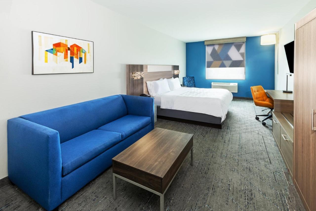 King Suite with Sofa Bed - Non-Smoking at Holiday Inn Express Harvey-Marrero by IHG