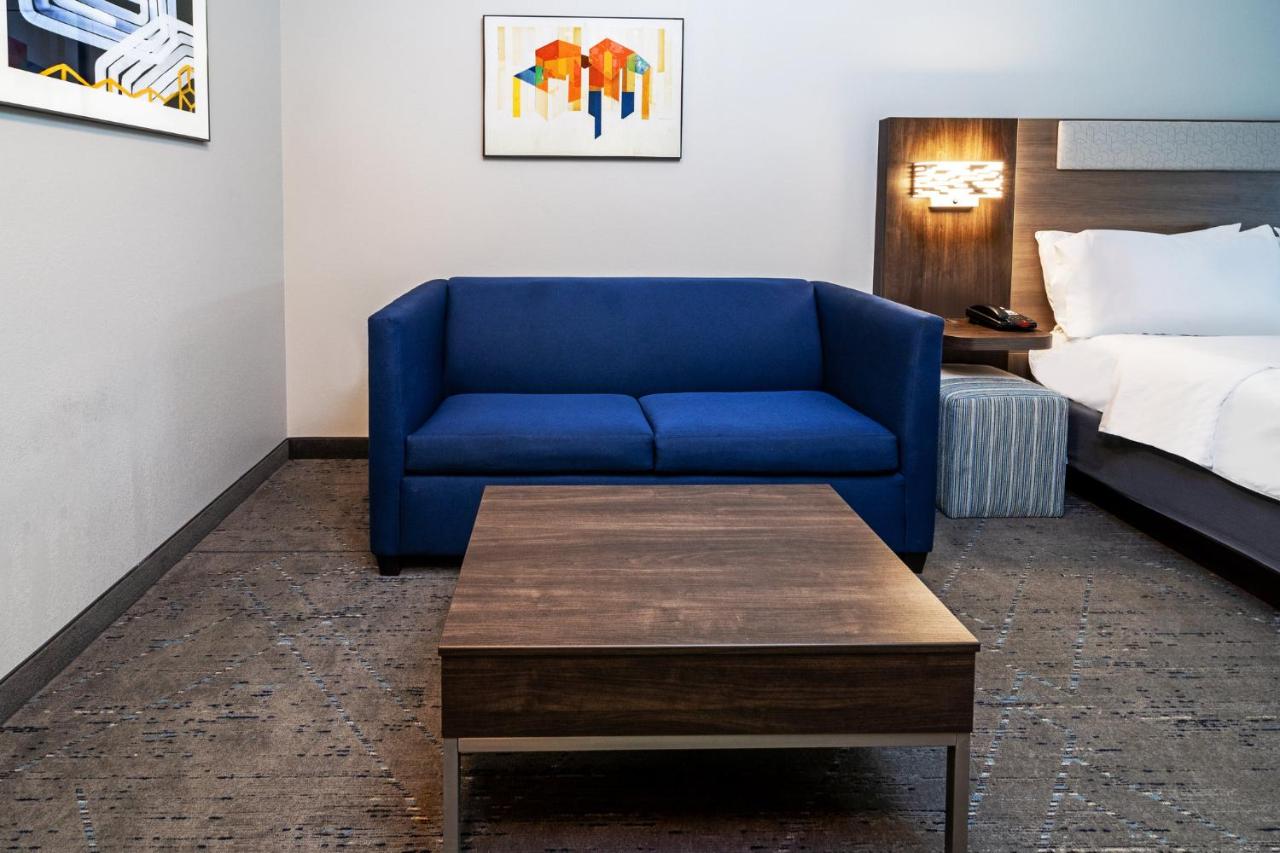 King Suite with Sofa Bed - Non-Smoking at Holiday Inn Express Harvey-Marrero by IHG