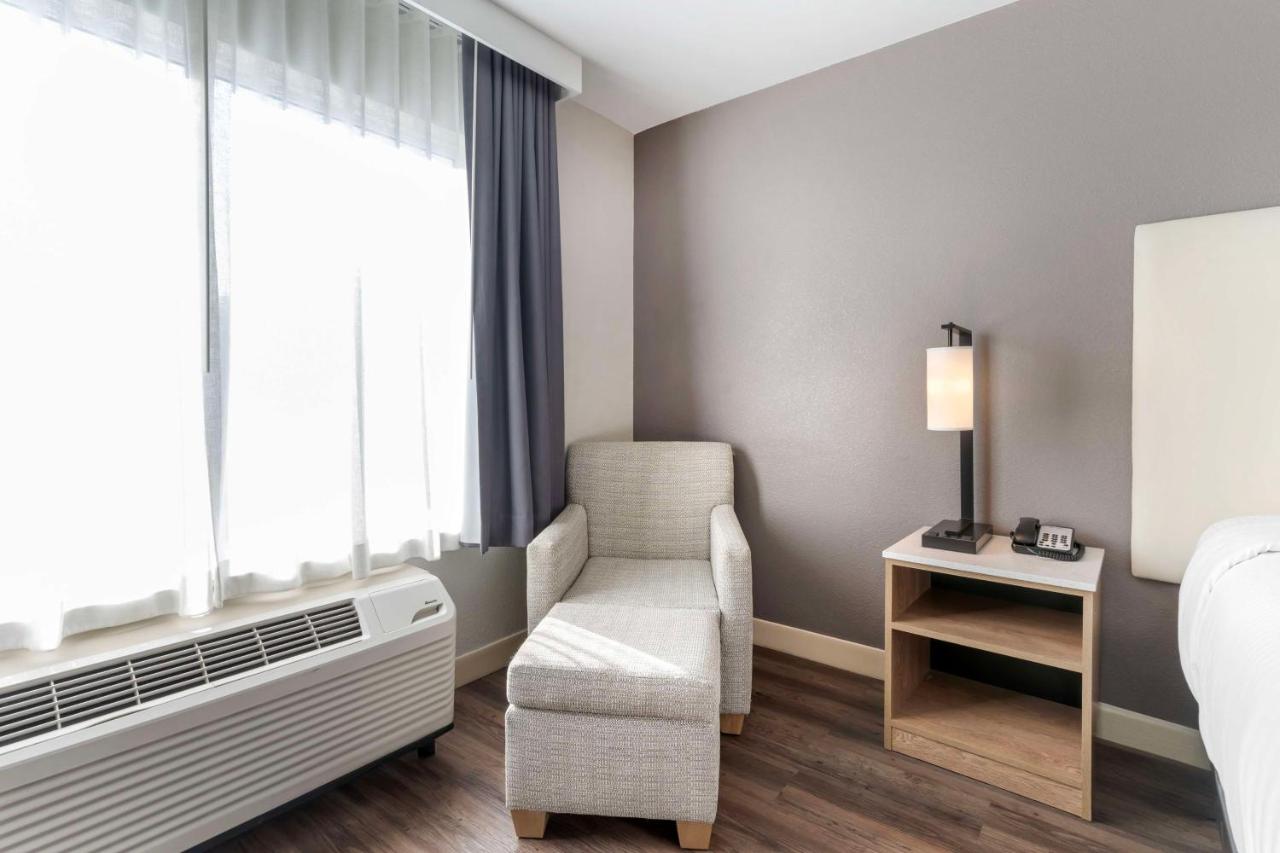 King Room with Interior Access - Non-Smoking at Best Western Plus Rancho Cordova Inn