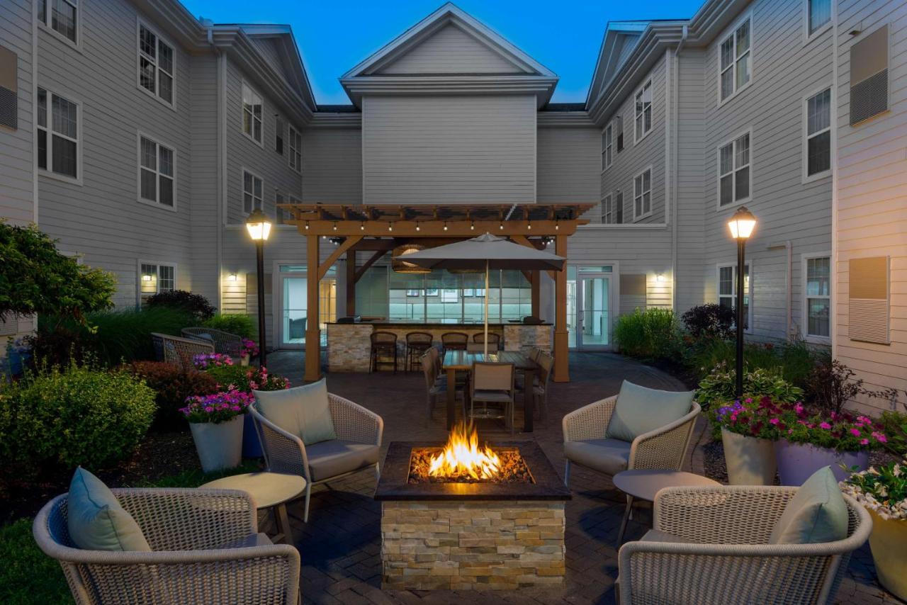 | Homewood Suites by Hilton Buffalo/Airport