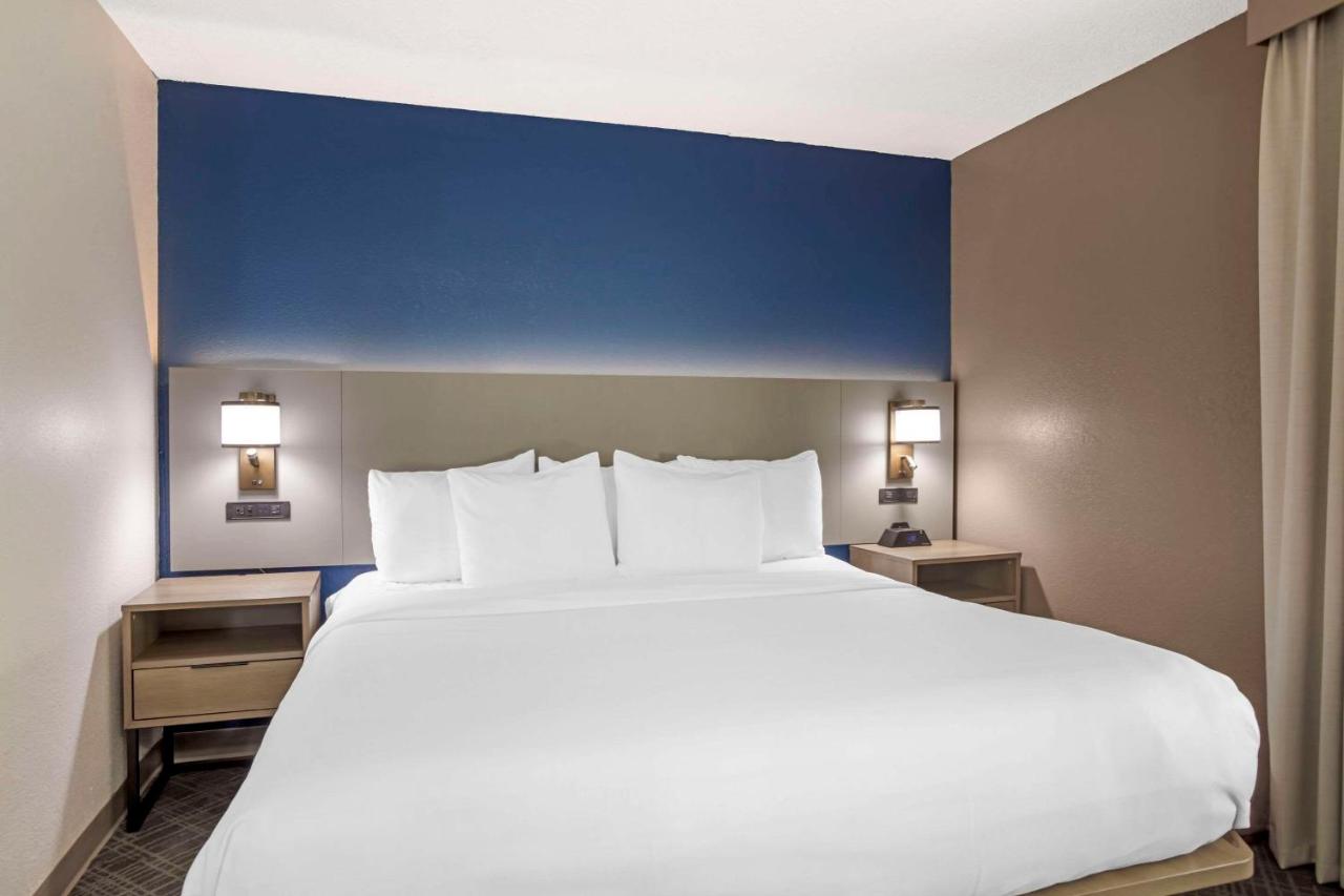 King Suite- Non-Smoking at Comfort Suites Nashville Airport - BNA