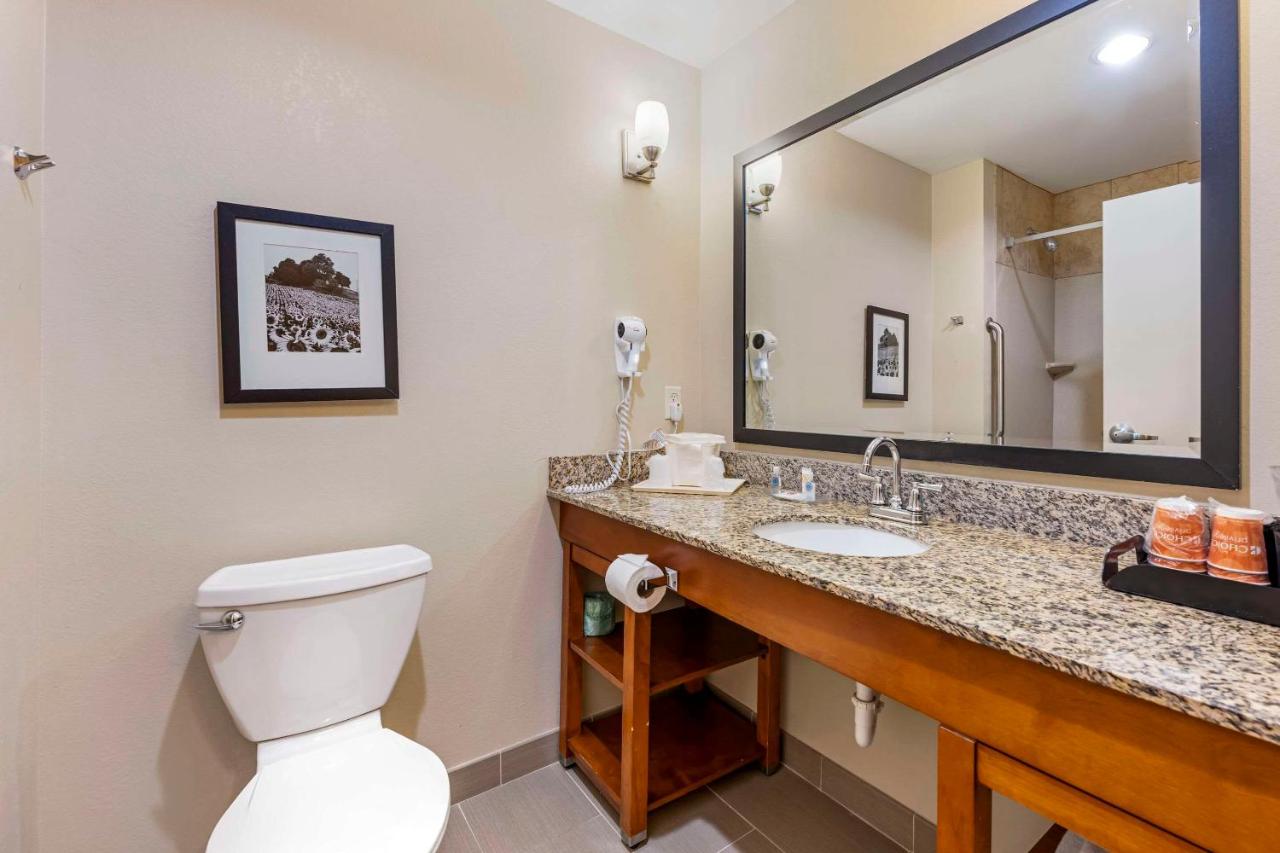 Queen Suite with Two Queen Beds at Comfort Suites East Lincoln - Mall Area