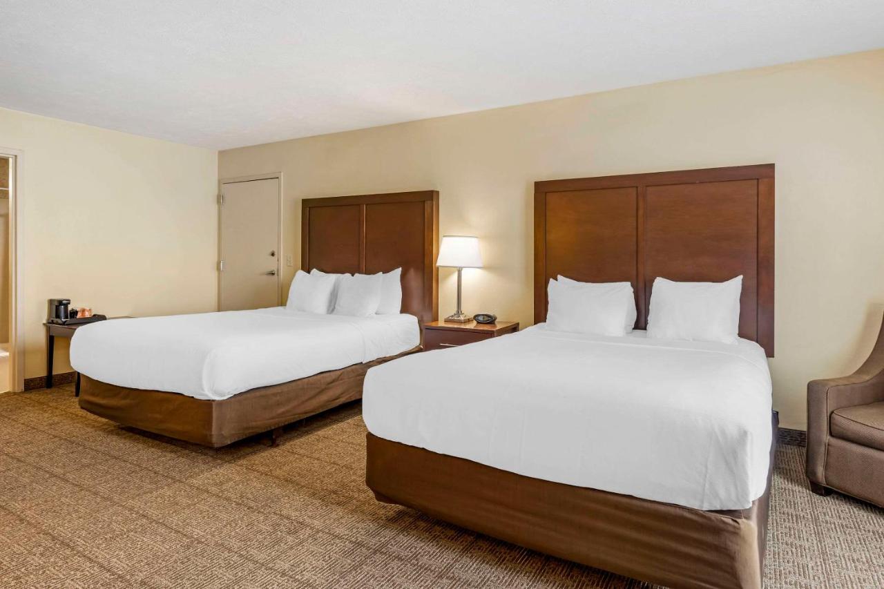 Queen Suite with Two Queen Beds - Accessible/Non-Smoking at Comfort Suites East Lincoln - Mall Area