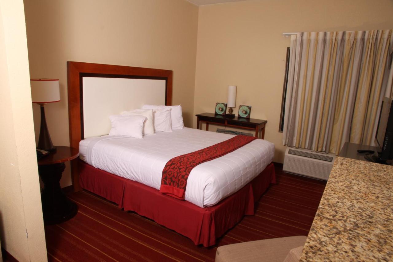 King Studio Suite - Non-Smoking at Days Inn by Wyndham Semmes/Mobile