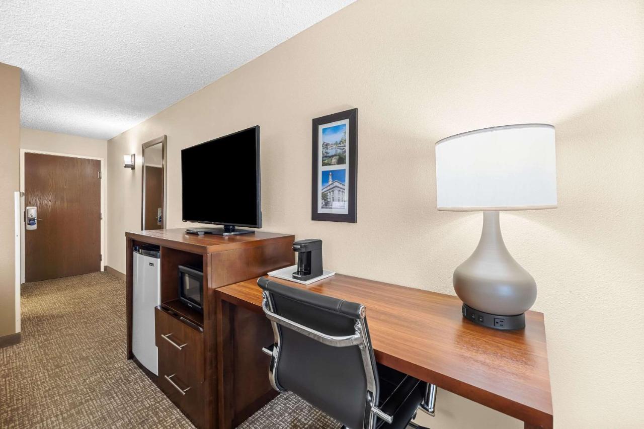 Standard King Room - Non-Smoking at Comfort Inn & Suites Pueblo