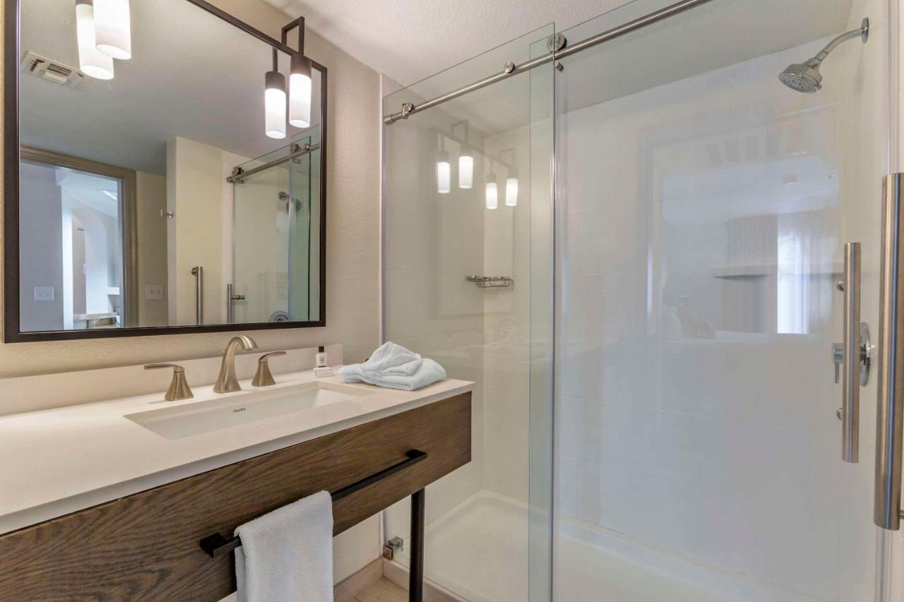  | Windmill Suites Surprise, Ascend Hotel Collection