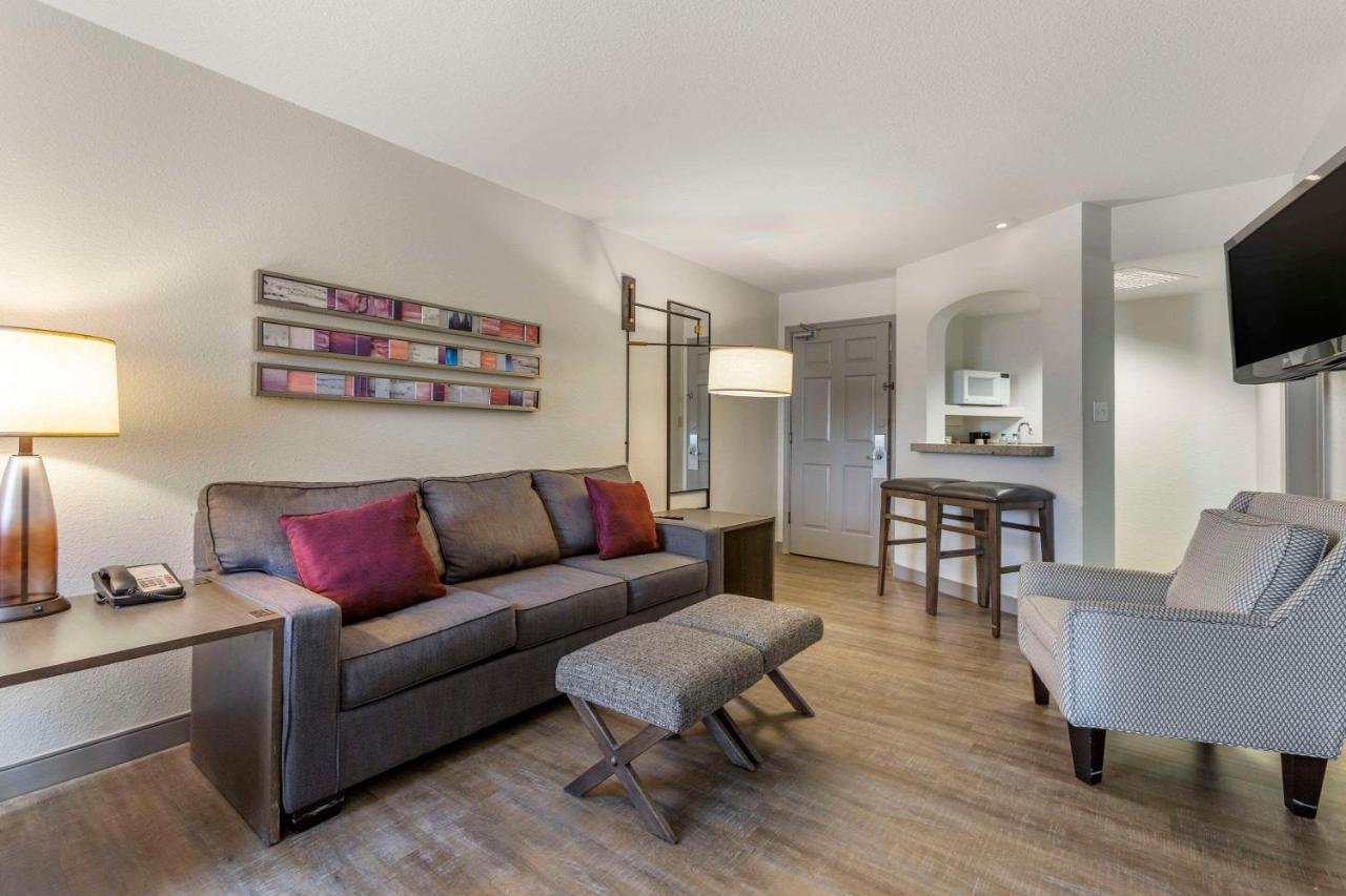  | Windmill Suites Surprise, Ascend Hotel Collection