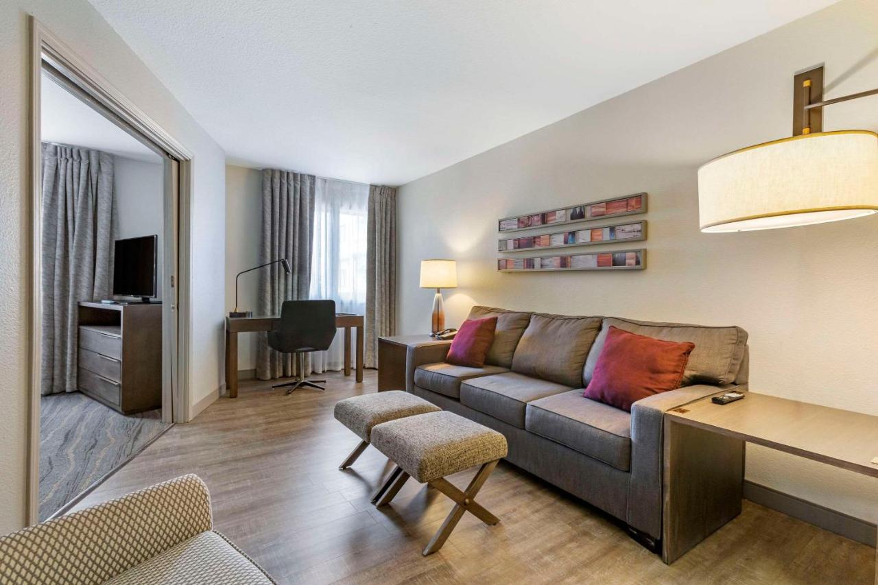  | Windmill Suites Surprise, Ascend Hotel Collection