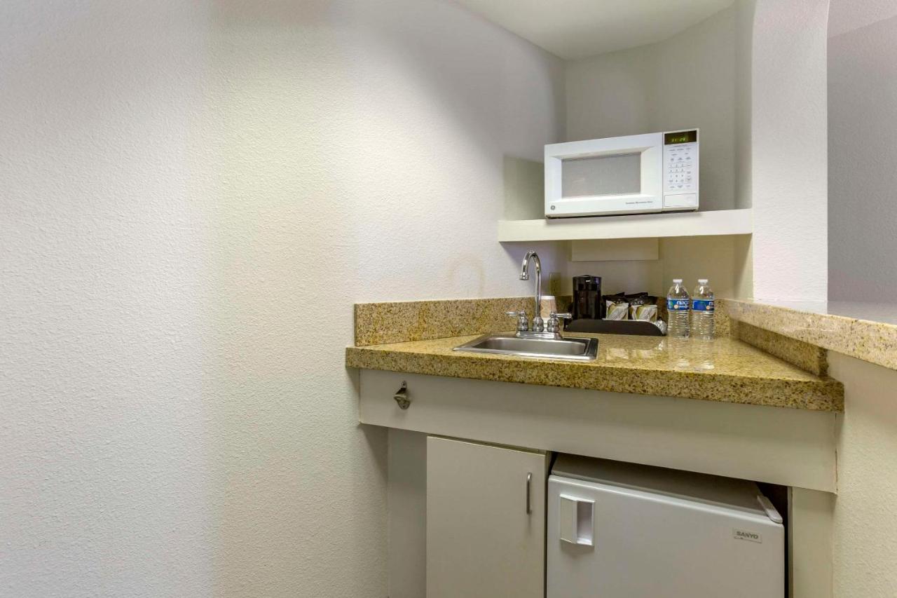  | Windmill Suites Surprise, Ascend Hotel Collection