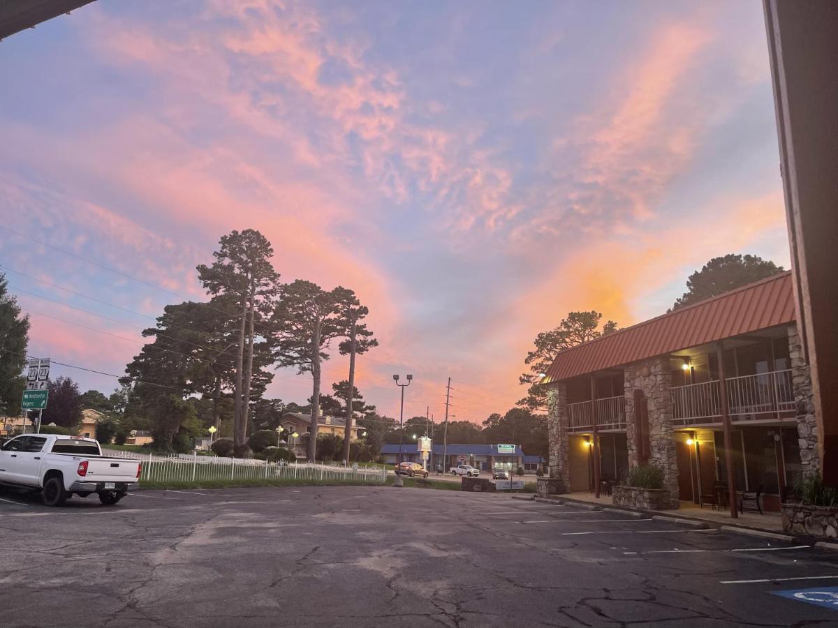 | Eureka Springs Heritage Motel