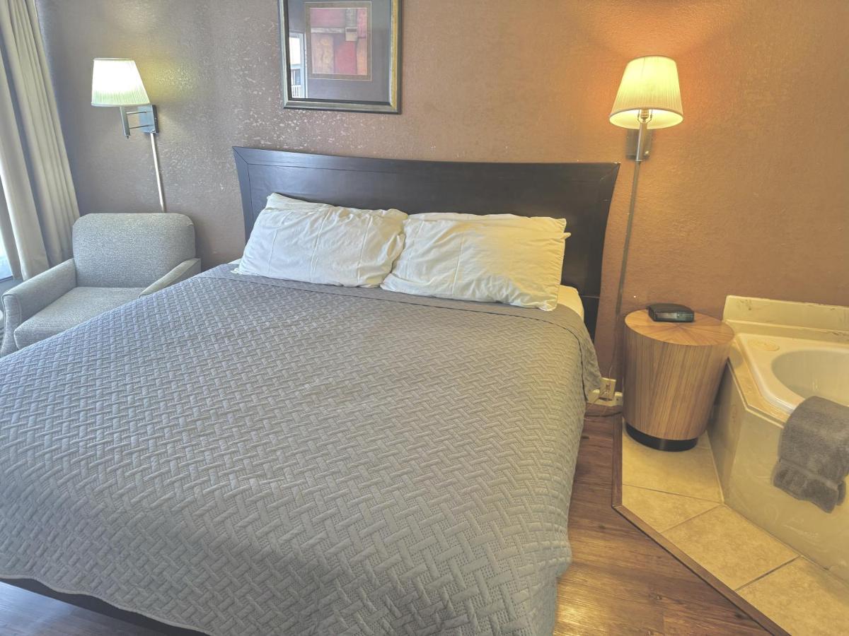 | Eureka Springs Heritage Motel