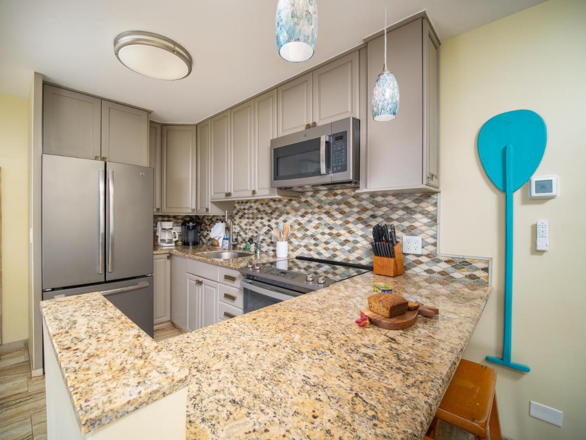 | Waiohuli Beach Hale D227 - Aloha La'i - Oceanfront/1b1b/Wifi/AC/Cable/Pool/Extras