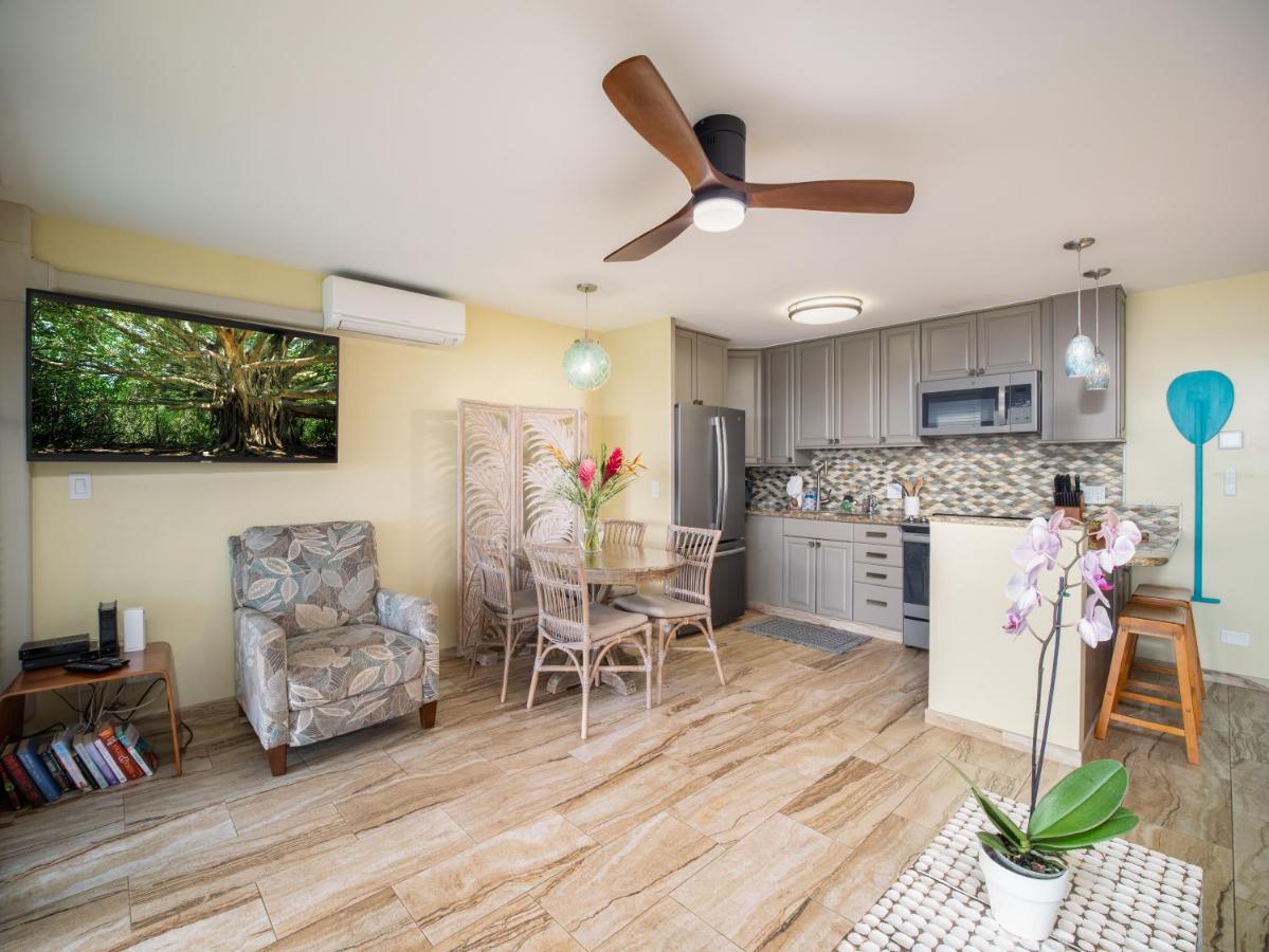 | Waiohuli Beach Hale D227 - Aloha La'i - Oceanfront/1b1b/Wifi/AC/Cable/Pool/Extras