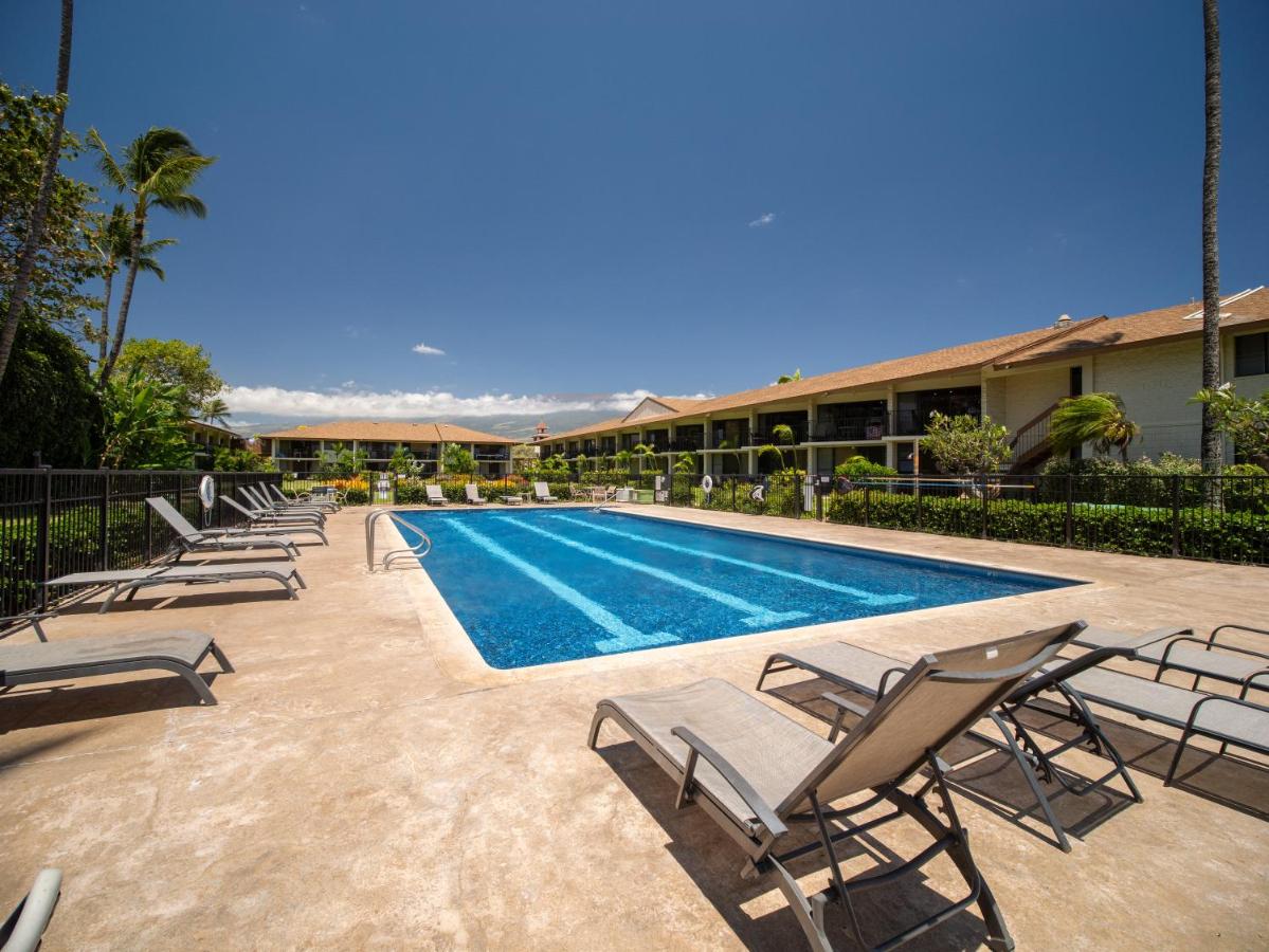| Waiohuli Beach Hale D227 - Aloha La'i - Oceanfront/1b1b/Wifi/AC/Cable/Pool/Extras