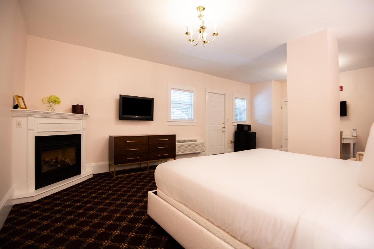 | Bar Harbor Manor