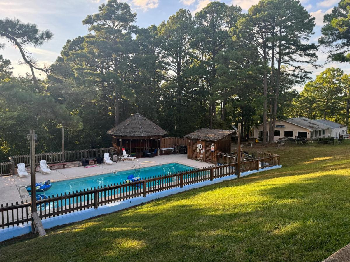 | Eureka Springs Heritage Motel