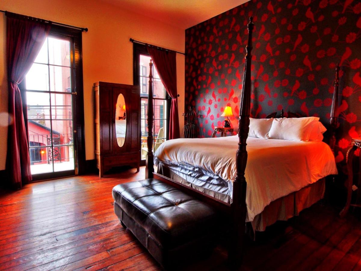 | Royal Street Inn & Bar