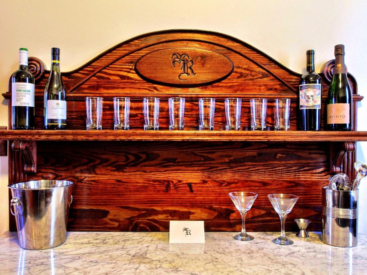 | Royal Street Inn & Bar