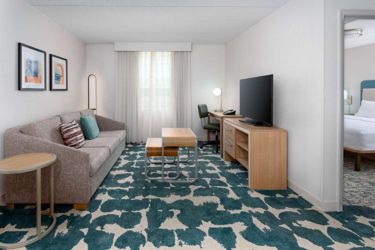 | Homewood Suites by Hilton Buffalo/Airport