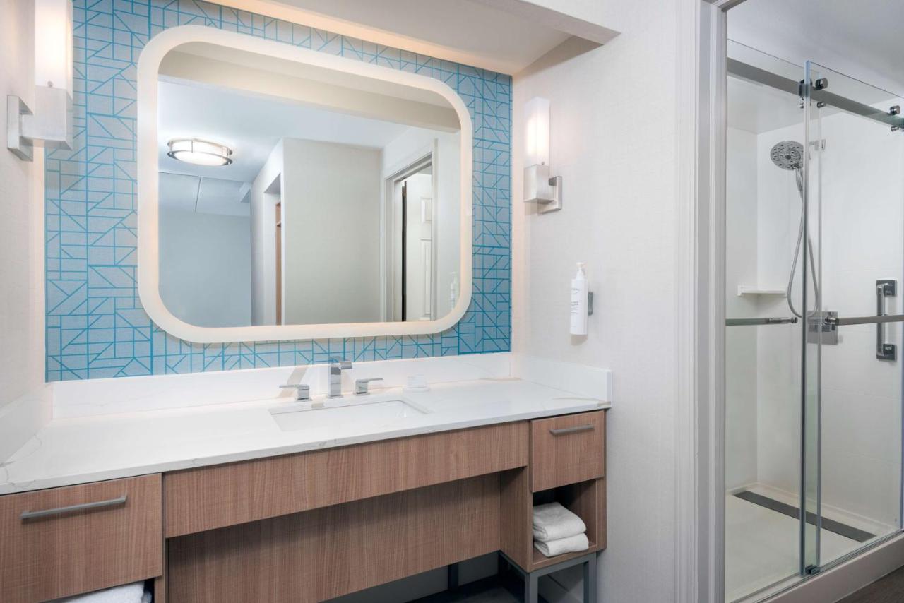 | Homewood Suites by Hilton Buffalo/Airport