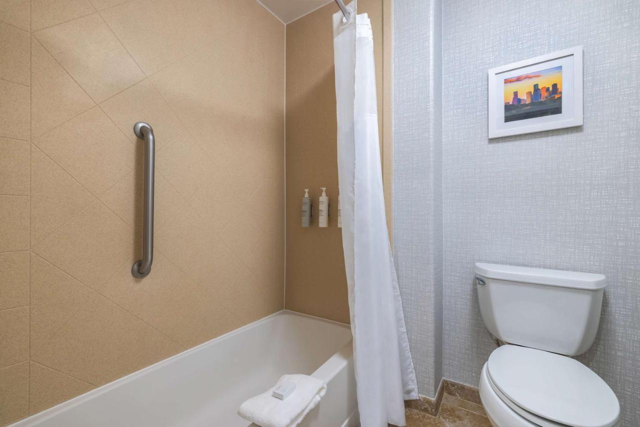 King Studio - Non-Smoking at Hampton Inn & Suites Brenham