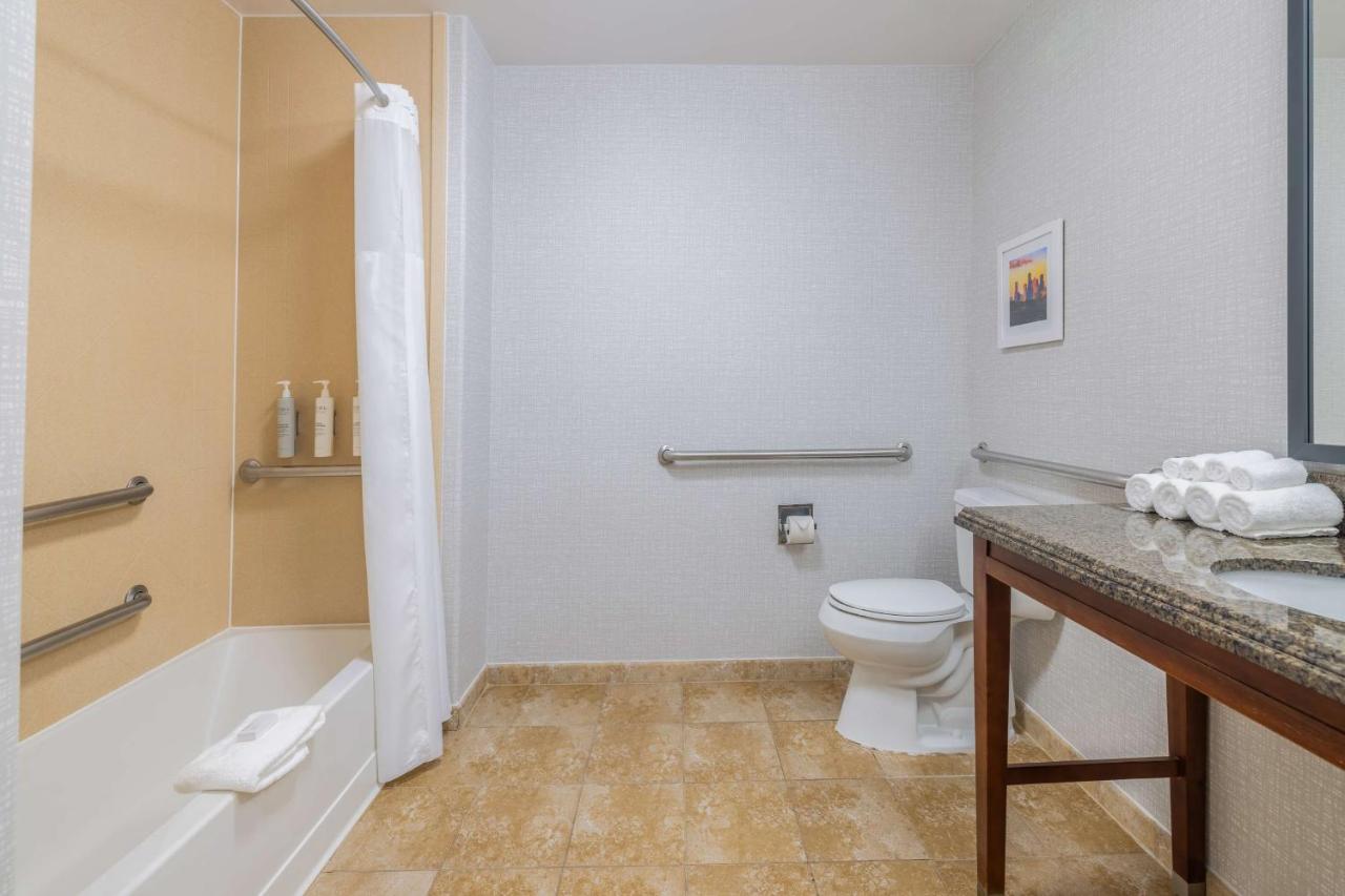 King Room - Disability Access/Non-Smoking at Hampton Inn & Suites Brenham