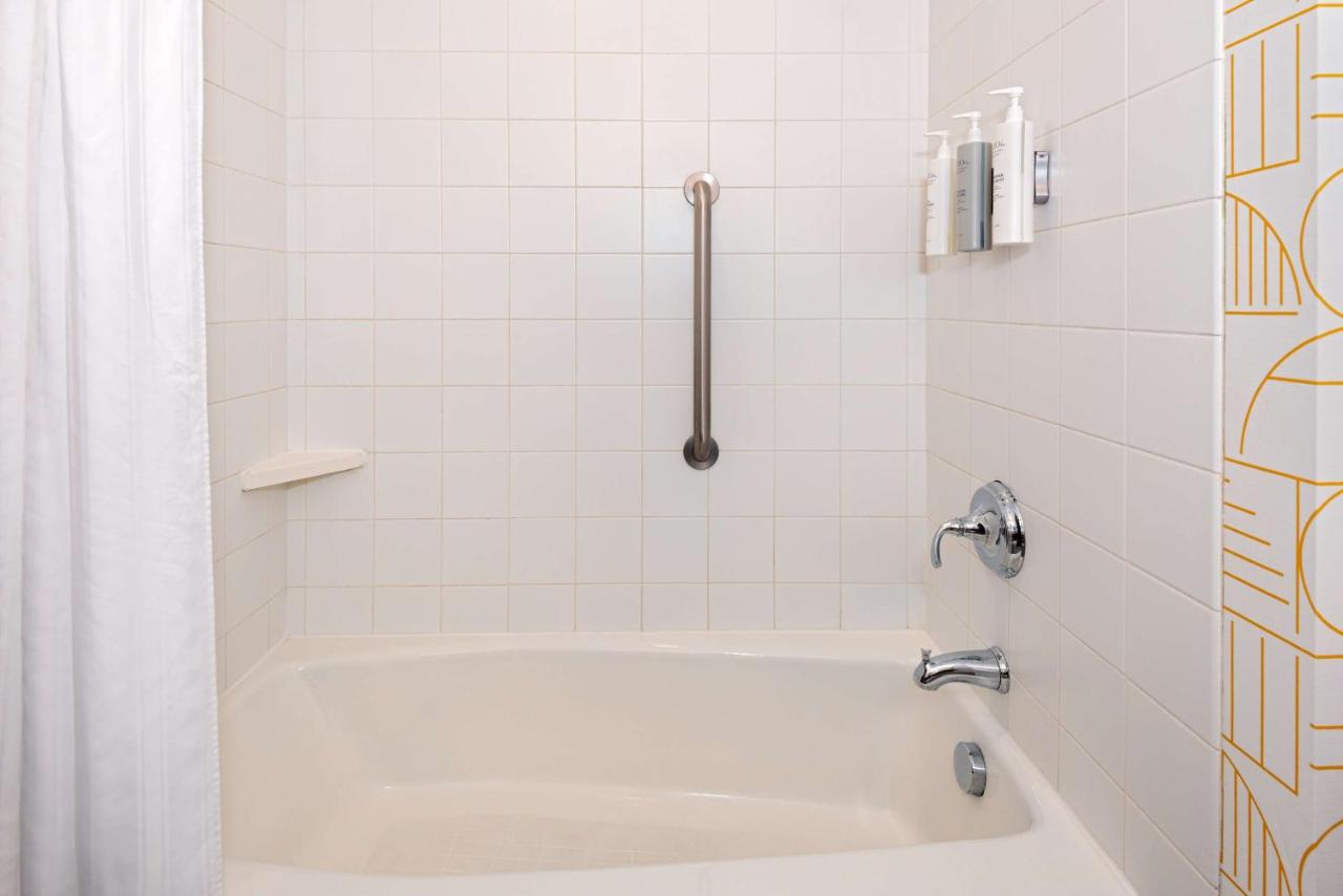 | Home2 Suites by Hilton Buffalo Airport/ Galleria Mall
