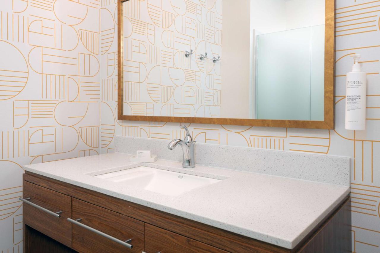 | Home2 Suites by Hilton Buffalo Airport/ Galleria Mall