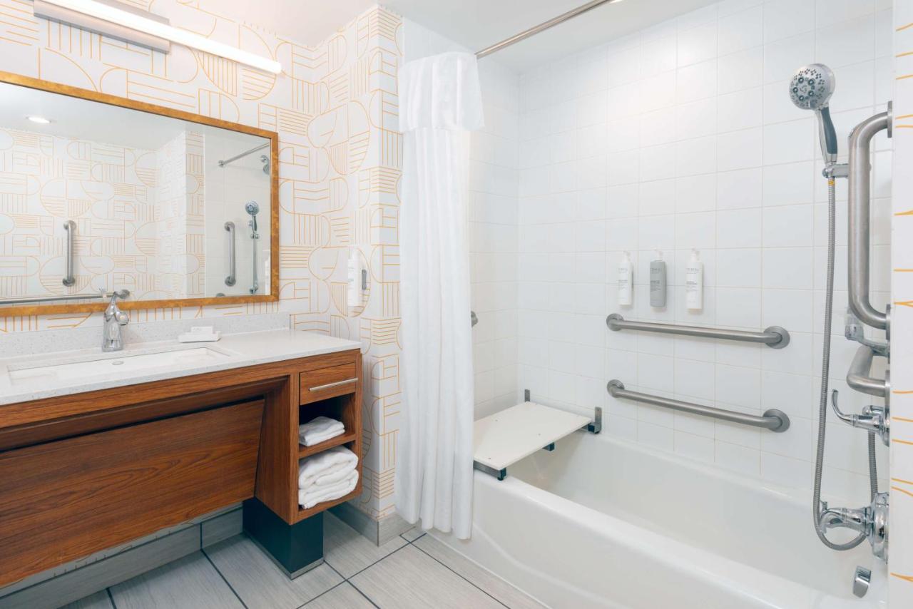  | Home2 Suites by Hilton Buffalo Airport/ Galleria Mall
