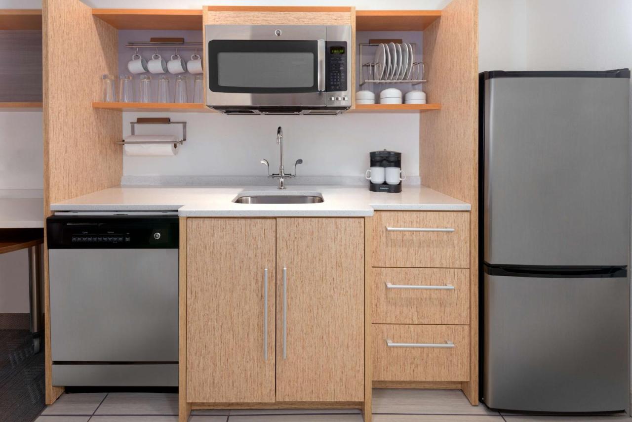 | Home2 Suites by Hilton Buffalo Airport/ Galleria Mall
